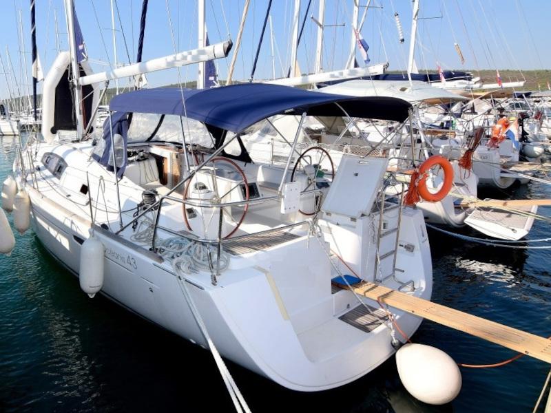 Book yachts online - sailboat - Oceanis 43 - MOJITO - rent