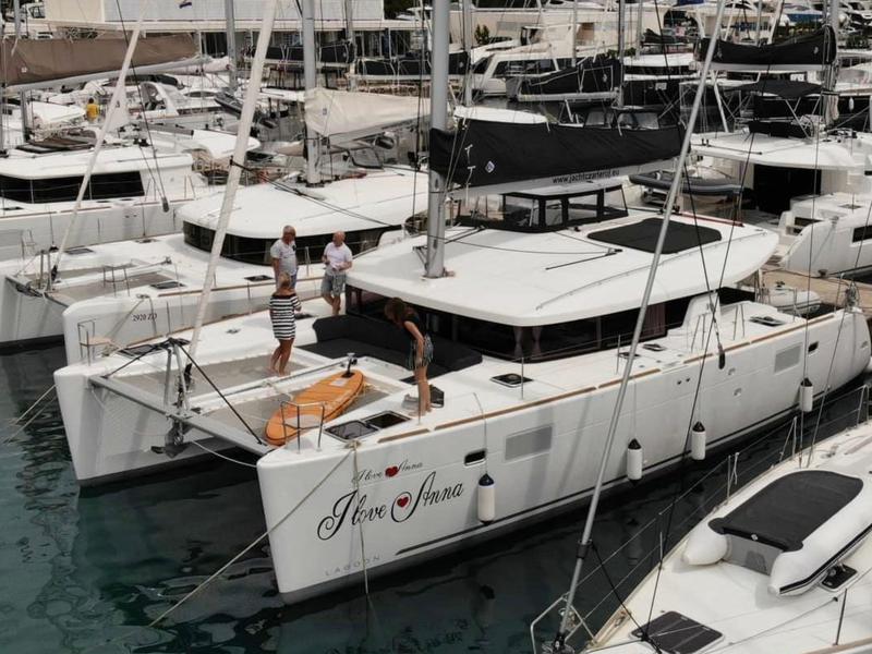Book yachts online - catamaran - Lagoon 450 Sport - I Love Anna - rent