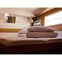 Book yachts online - catamaran - Lagoon 400 S2 - KINGA V - rent