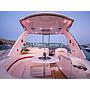 Book yachts online - motorboat - Monterey 375 SY - Red Dragon - rent