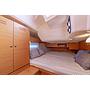 Book yachts online - sailboat - Dufour 430 Grand Large - Scarlet - rent