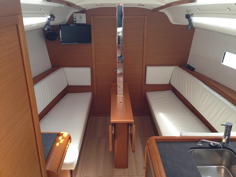 Book yachts online - sailboat - Sun Odyssey 349 - Chrismar - rent