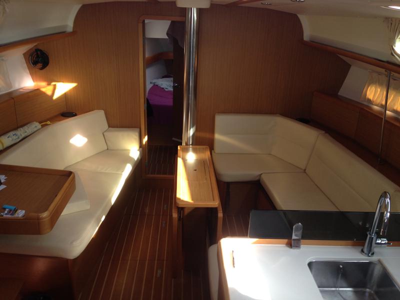 Book yachts online - sailboat - Sun Odyssey 42 i - Elixir - rent