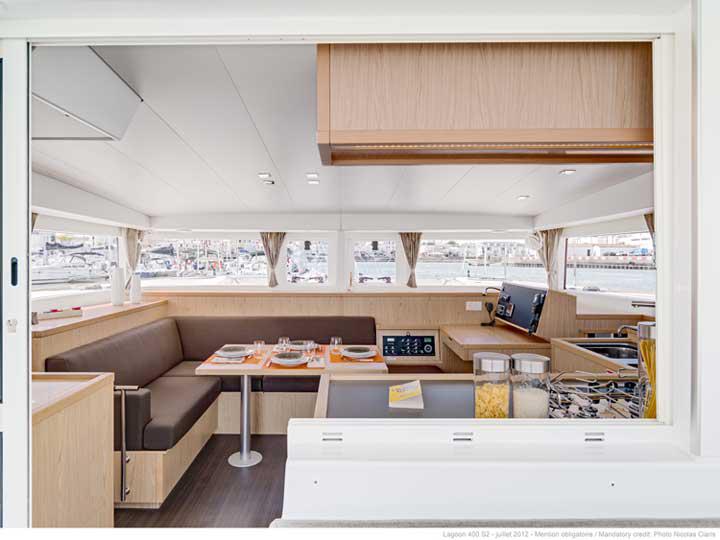 Book yachts online - catamaran - Lagoon 400 S2 - Simona - rent