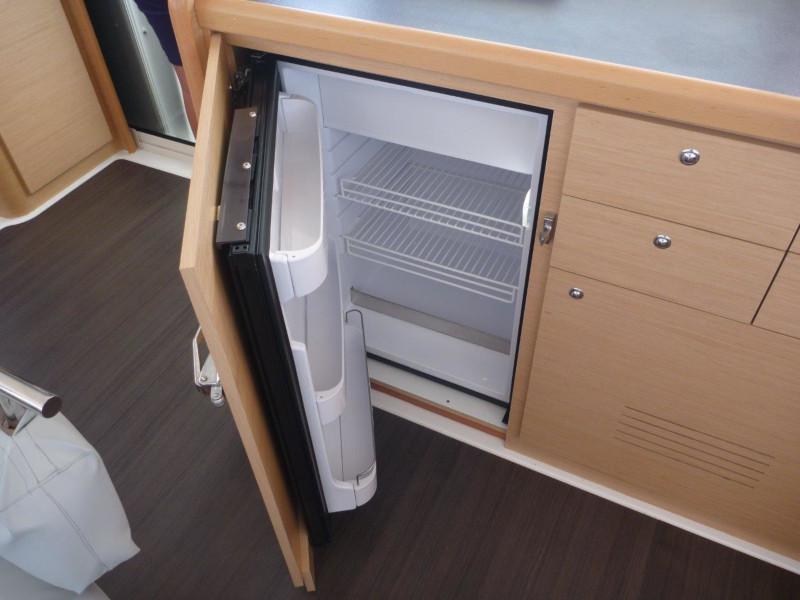 Book yachts online - catamaran - Lagoon 421 (4+1 cab.) - Allegria - rent