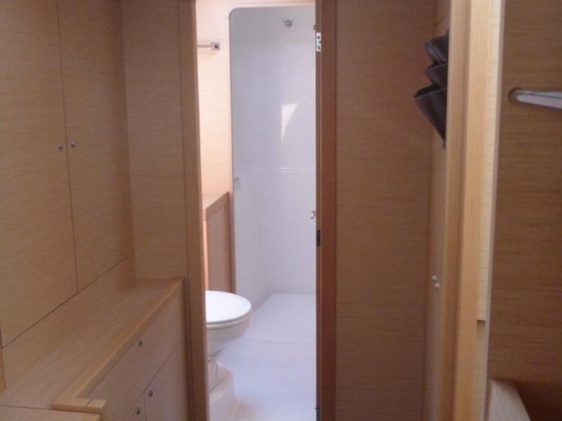 Book yachts online - catamaran - Lagoon 40 (3+2 cab.) - Family - rent