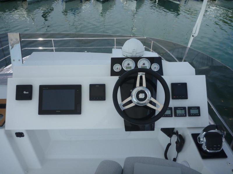 Book yachts online - powercatamaran - MY 37- 4. cab. - MareTortuga - rent