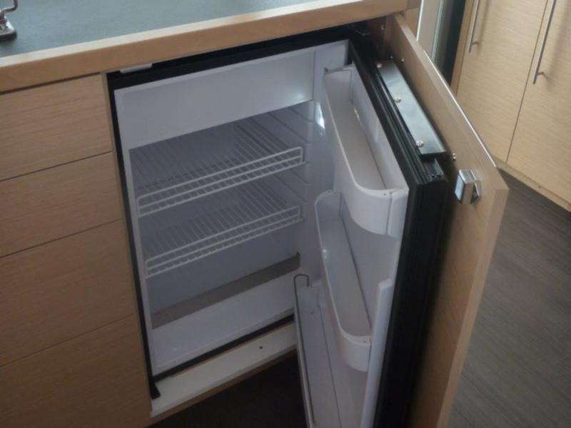 Book yachts online - catamaran - Lagoon 400 S2 (4+2 cab.) - Secret of Life - rent