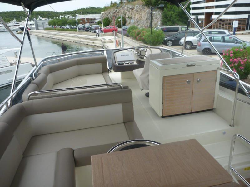 Book yachts online - motorboat - Monte Carlo 5 (3+1 cab.) - Jaluca - rent