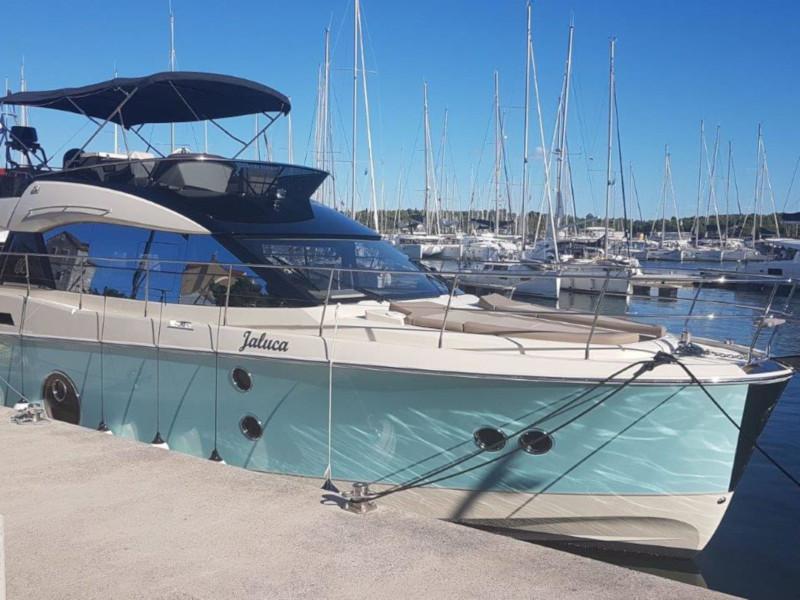 Book yachts online - motorboat - Monte Carlo 5 (3+1 cab.) - Jaluca - rent