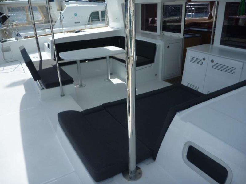 Book yachts online - catamaran - Lagoon 450  Flybridge (4+2 cab.) - Julius Casar III - rent