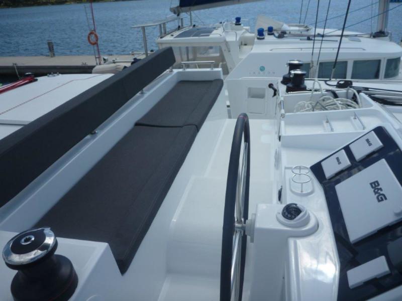 Book yachts online - catamaran - Lagoon 450  Flybridge (4+2 cab.) - Julius Casar III - rent