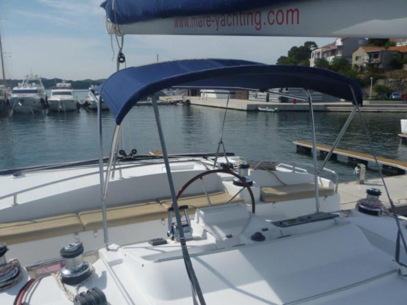 Book yachts online - catamaran - Lagoon 440 (4+2 cab.) - Futuna T - rent