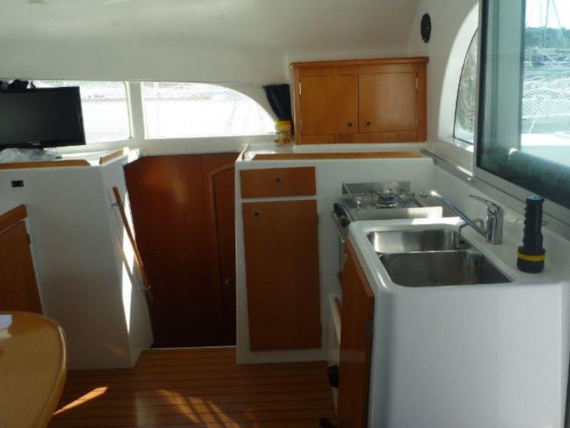 Book yachts online - catamaran - Lagoon 380 (4+2 cab.) - Twin Star - rent