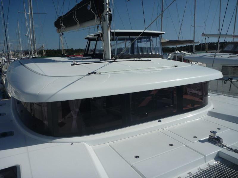 Book yachts online - catamaran - Lagoon 42 (4+2 cab) - Maximus - rent