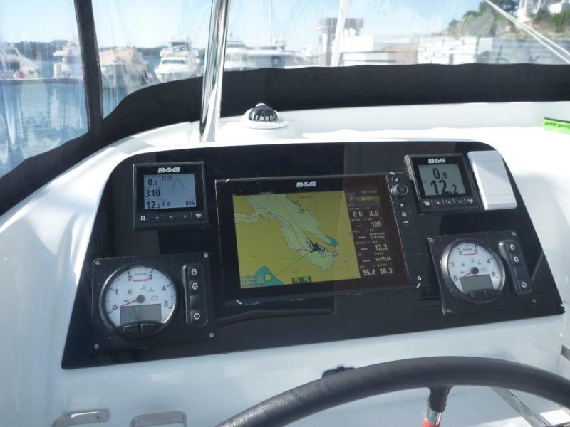Book yachts online - catamaran - Lagoon 42 (4+2 cab) - Maximus - rent