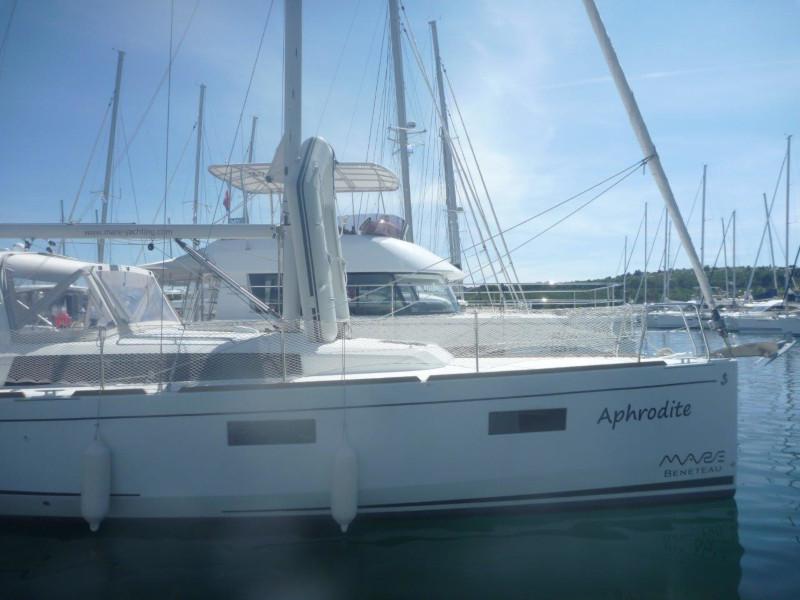 Book yachts online - sailboat - Oceanis 38- 3 cab. - Aphrodite - rent