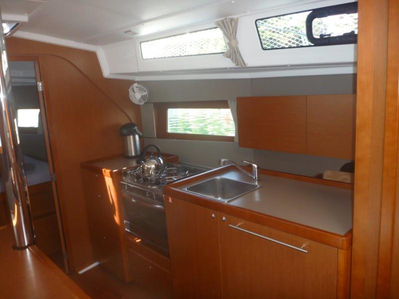 Book yachts online - sailboat - Oceanis 38- 3 cab. - Aphrodite - rent