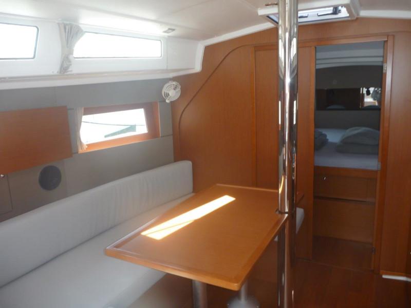 Book yachts online - sailboat - Oceanis 38- 3 cab. - Aphrodite - rent