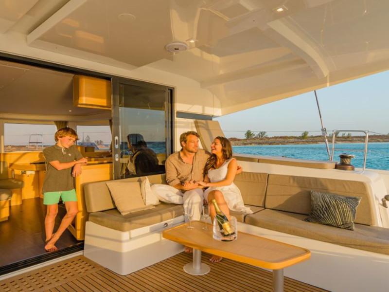 Book yachts online - catamaran - Lagoon 42 (3+2 cab.) - Nuria - rent