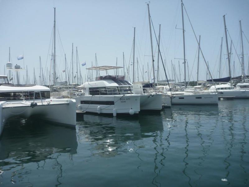 Book yachts online - powercatamaran - MY 37- 3 cab. - Mon Ami - rent