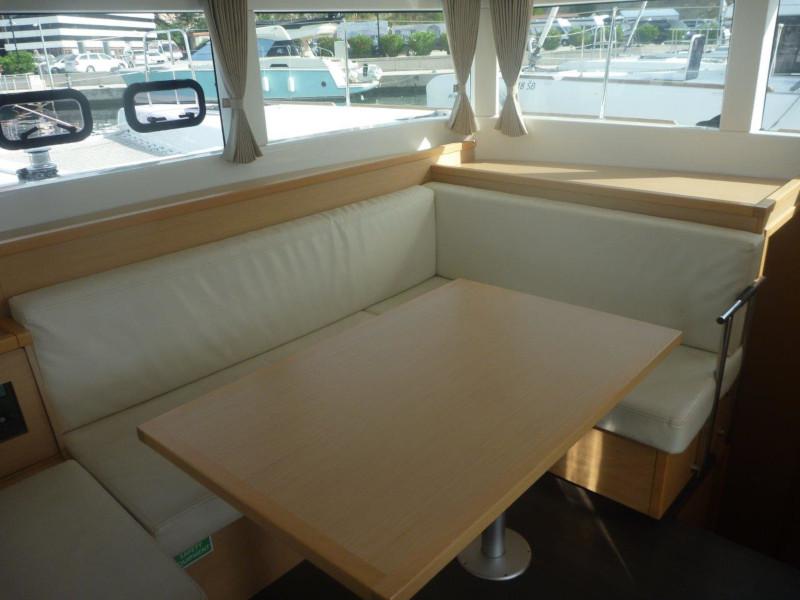 Book yachts online - catamaran - Lagoon 39 - Bumblebee - rent