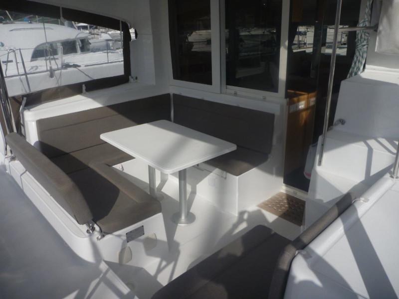 Book yachts online - catamaran - Lagoon 39 - Bumblebee - rent