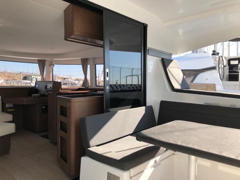 Book yachts online - catamaran - Lagoon 42 - Marepiatto - rent