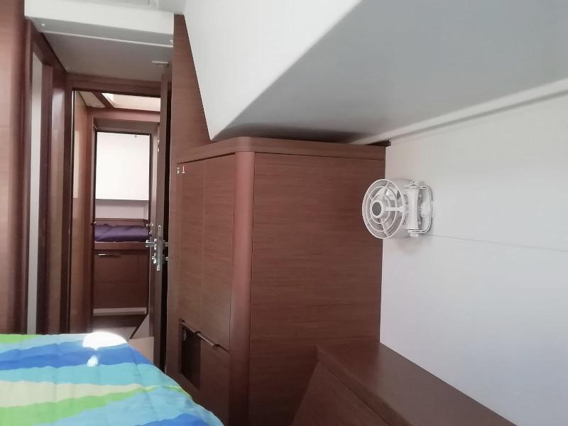 Book yachts online - catamaran - Lagoon 40 - Regolo - rent