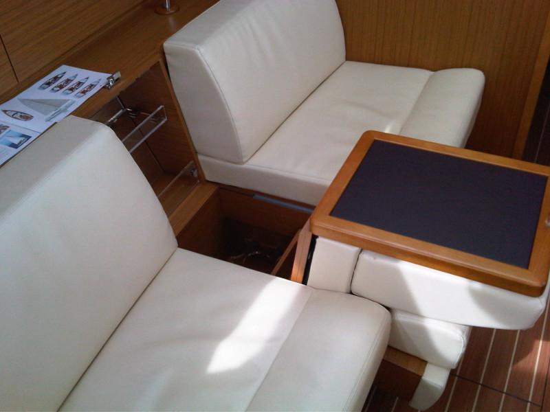 Book yachts online - sailboat - Jeanneau 53 - Claudia - rent