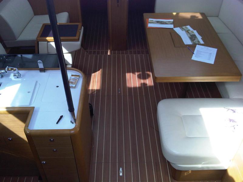 Book yachts online - sailboat - Jeanneau 53 - Claudia - rent