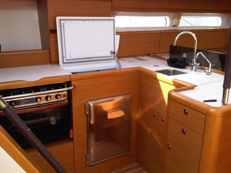 Book yachts online - sailboat - Jeanneau 53 - Claudia - rent