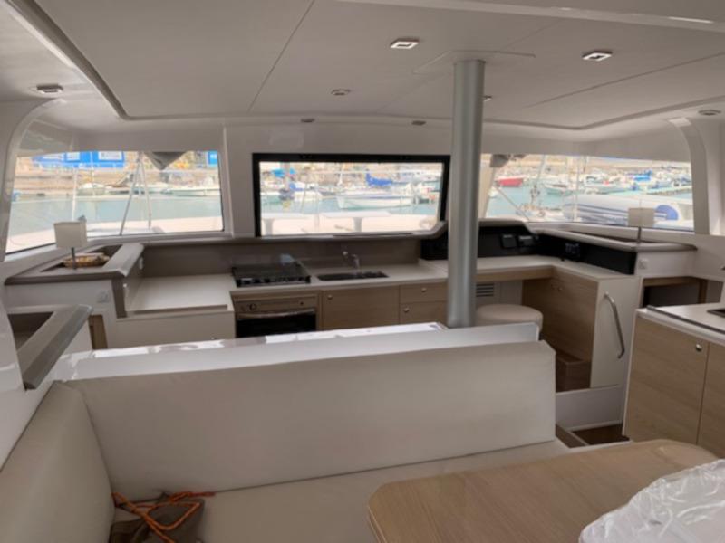 Book yachts online - catamaran - Bali 4.0 - Electra - rent