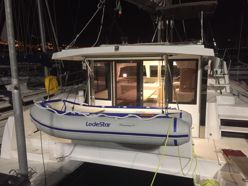 Book yachts online - catamaran - Bali 4.0 - Electra - rent