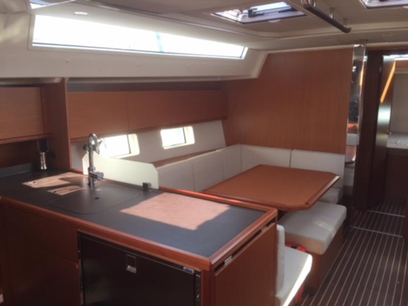Book yachts online - sailboat - Bavaria C45 - Alnair - rent
