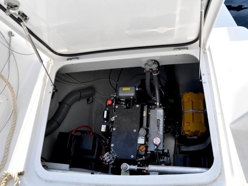 Book yachts online - catamaran - Lagoon 42 - Leucotea - rent