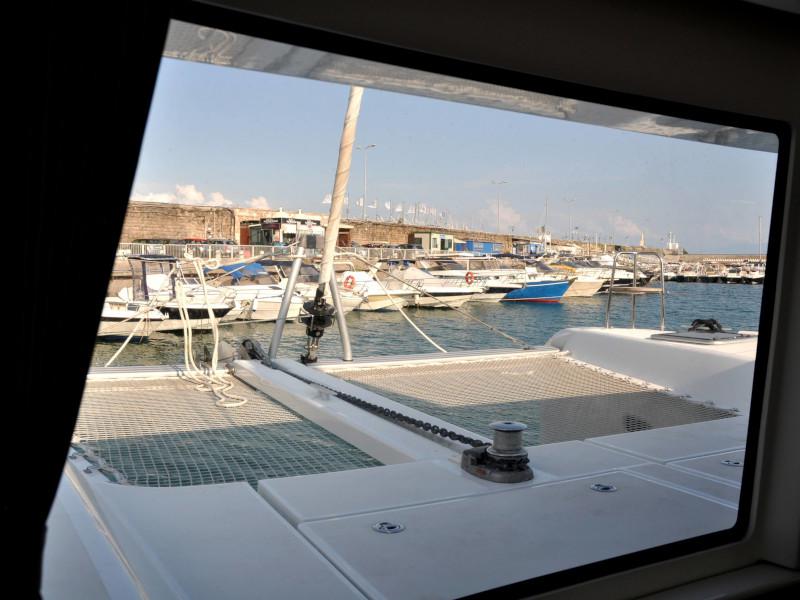 Book yachts online - catamaran - Lagoon 42 - Leucotea - rent