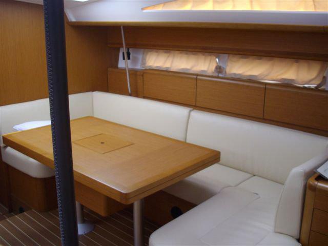 Book yachts online - sailboat - Jeanneau 53 - Tina - rent