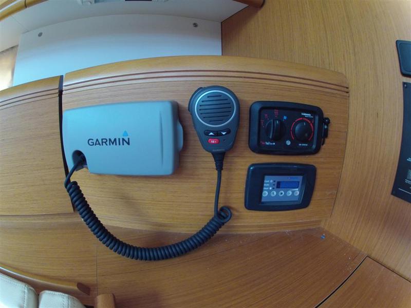 Book yachts online - sailboat - Jeanneau 53 - Tina - rent