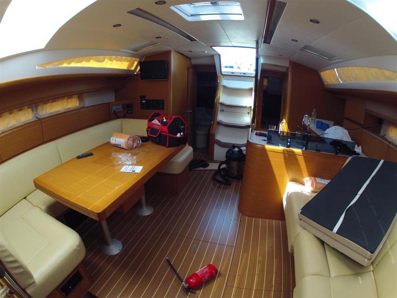 Book yachts online - sailboat - Jeanneau 53 - Tina - rent