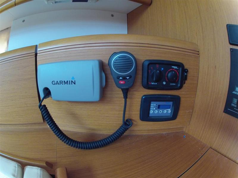 Book yachts online - sailboat - Jeanneau 53 - Tina - rent