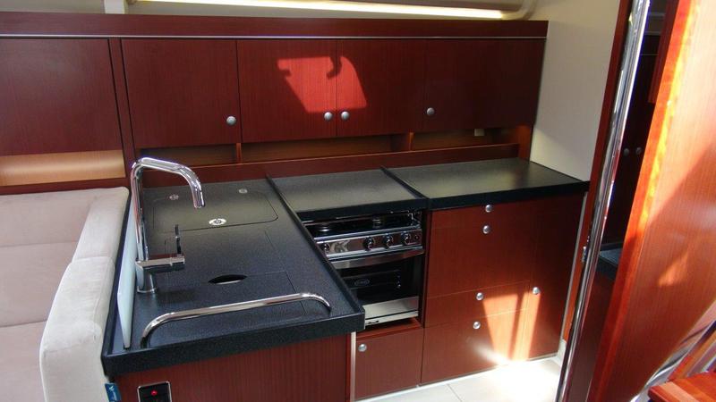 Book yachts online - sailboat - Hanse 455 - Beata - rent