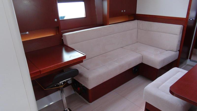 Book yachts online - sailboat - Hanse 455 - Beata - rent