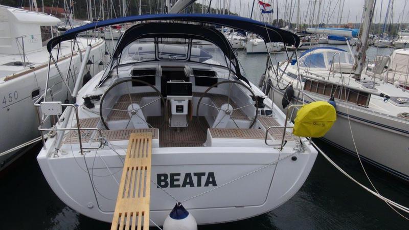 Book yachts online - sailboat - Hanse 455 - Beata - rent