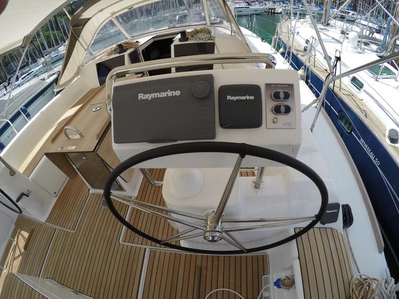 Book yachts online - sailboat - Dufour 512 Grand Large - Luce - rent