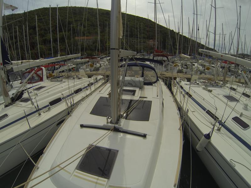 Book yachts online - sailboat - Dufour 382 Grand Large - Gangaro - rent