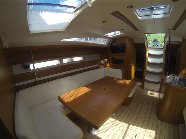 Book yachts online - sailboat - Jeanneau 53 - Merlot - rent