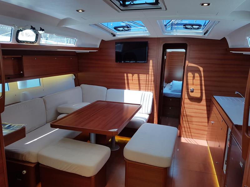 Book yachts online - sailboat - Dufour 460 Grand Large - Mirjana - rent