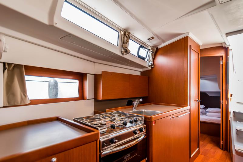 Book yachts online - sailboat - Oceanis 38.1 - Hydra - rent