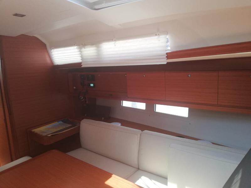 Book yachts online - sailboat - Dufour 460 Grand Large - Cetina - rent